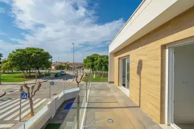 3 soveværelse Villa til salg i Pilar de la Horadada med garage - € 424.950 (Ref: 10046742)