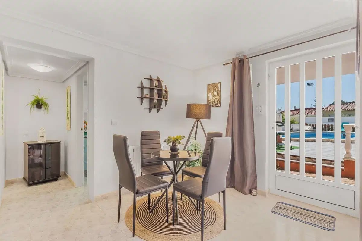 4 quarto Moradia para venda em Torrevieja com piscina garagem - 499 000 € (Ref: 10049675)