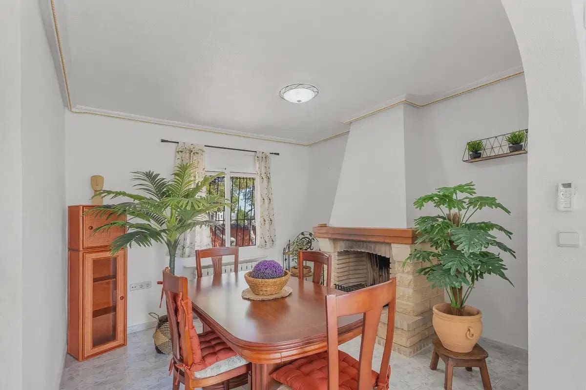 4 quarto Moradia para venda em Torrevieja com piscina garagem - 499 000 € (Ref: 10049675)