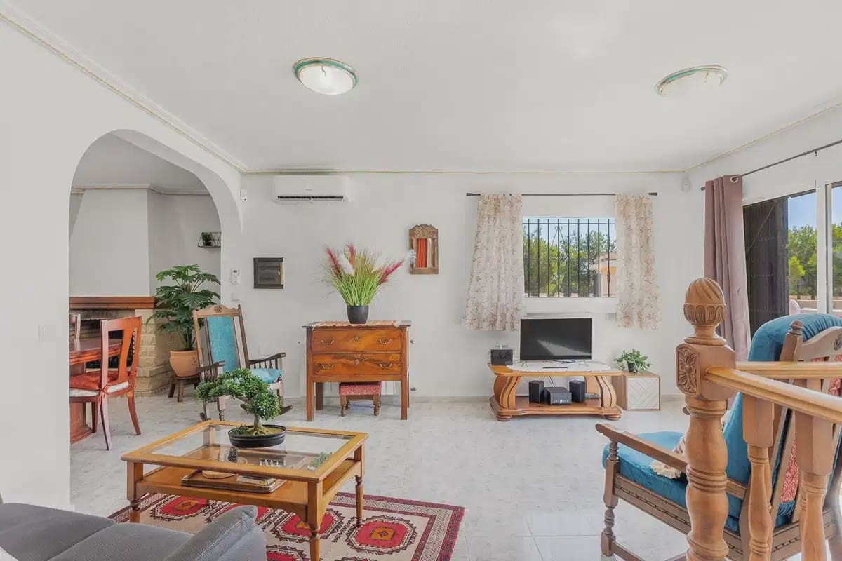 4 quarto Moradia para venda em Torrevieja com piscina garagem - 499 000 € (Ref: 10049675)