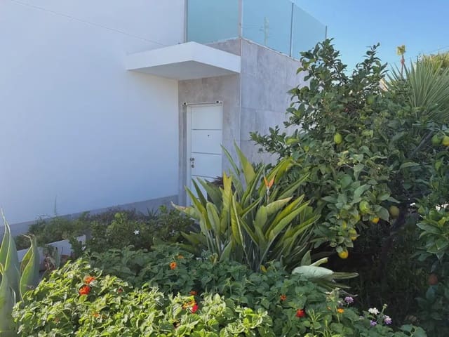 2 quarto Moradia para venda em La Siesta, Torrevieja - 465 000 € (Ref: 10049684)