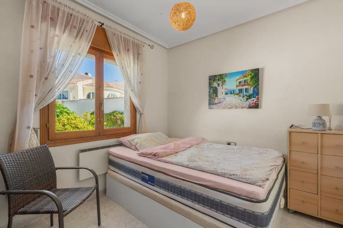 5 makuuhuone Huvila myytävänä paikassa Ciudad Quesada mukana 
autotalli - 480 000 € (Ref: 10049688)