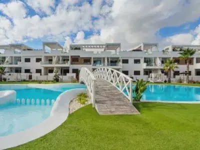 4 makuuhuone Huvila myytävänä paikassa Los Balcones mukana uima-altaan - 495 000 € (Ref: 10049719)