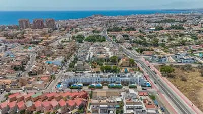 5 soverom Hus til salgs i Torrevieja - € 480 000 (Ref: 10049722)