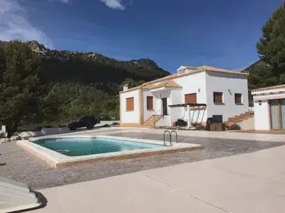 5 soveværelse Villa til salg i Castalla - € 499.995 (Ref: 10049724)
