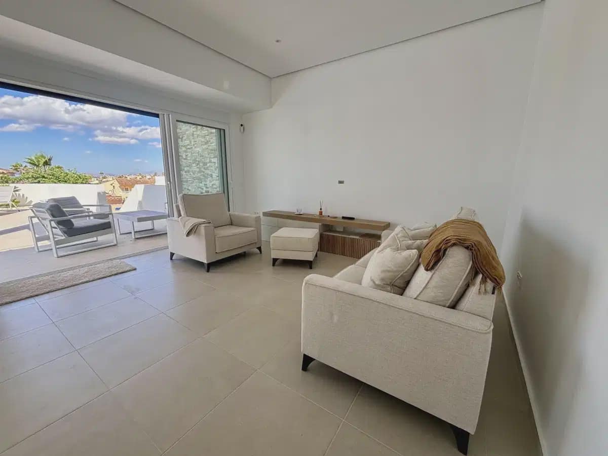 3 bedroom Villa for sale in Rojales with pool - € 483,000 (Ref: 10049754)