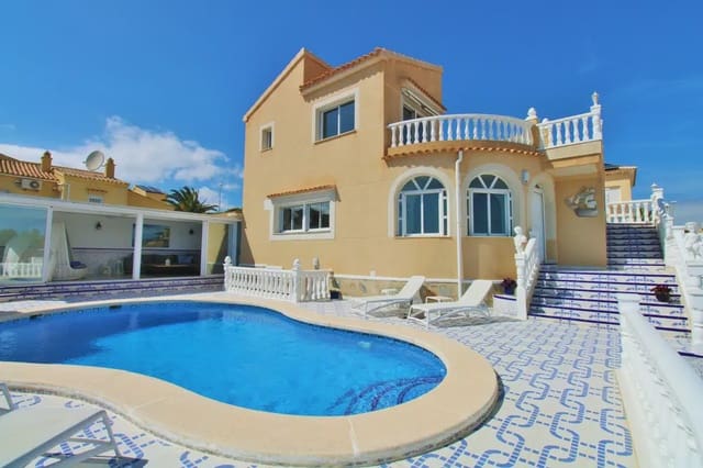 3 quarto Moradia para venda em Villamartin, Orihuela com piscina garagem - 499 000 € (Ref: 10049759)