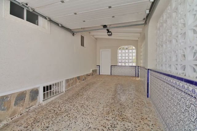 3 quarto Moradia para venda em Villamartin, Orihuela com piscina garagem - 499 000 € (Ref: 10049759)