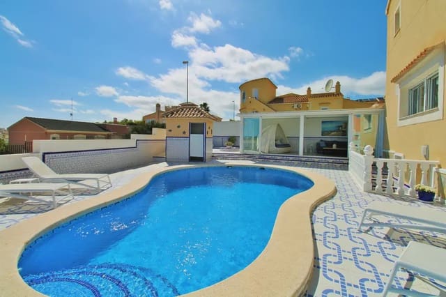 3 quarto Moradia para venda em Villamartin, Orihuela com piscina garagem - 499 000 € (Ref: 10049759)