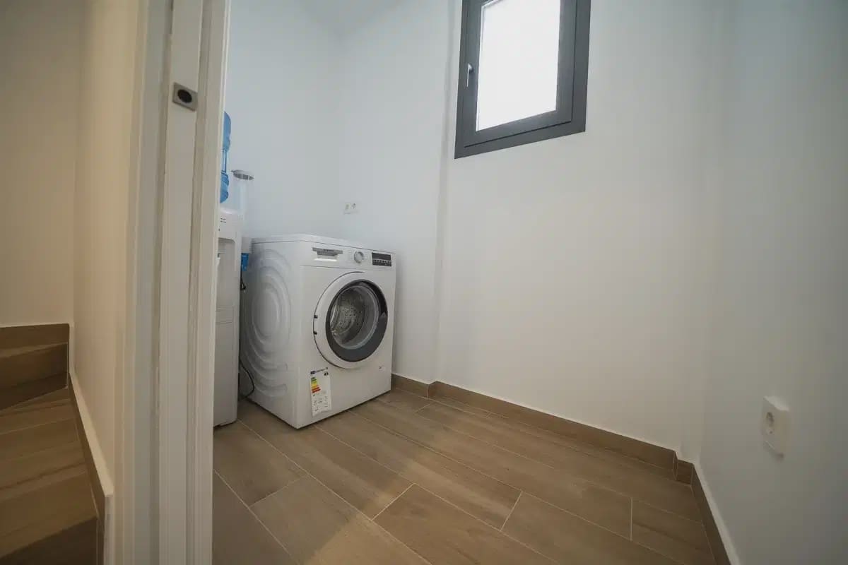 3 slaapkamer Halfvrijstaande villa te koop in Algorfa met zwembad garage - € 473.000 (Ref: 10049765)