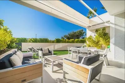 3 sypialnia Apartament na sprzedaż w Las Colinas Golf z basenem garażem - 494 990 € (Ref: 10049767)