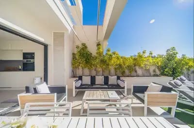 3 sypialnia Apartament na sprzedaż w Las Colinas Golf z basenem garażem - 494 990 € (Ref: 10049767)
