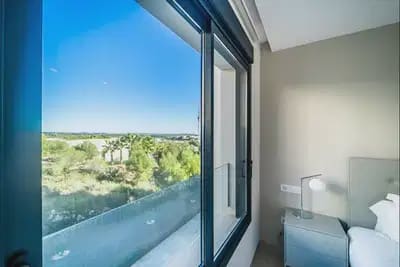 3 sypialnia Apartament na sprzedaż w Las Colinas Golf z basenem garażem - 494 990 € (Ref: 10049767)