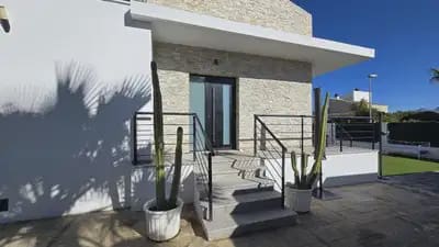 3 Zimmer Villa zu verkaufen in Polop mit Pool - 495.000 € (Ref: 10049773)