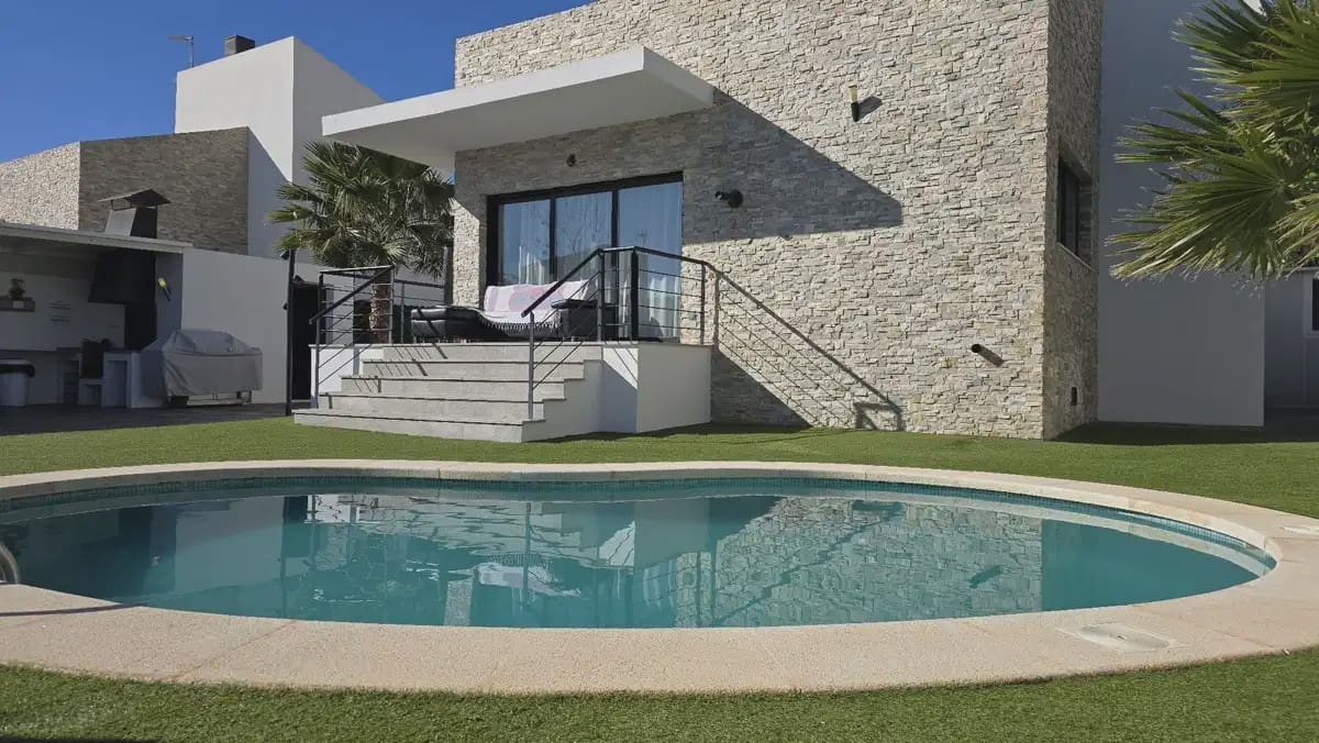 3 Zimmer Villa zu verkaufen in Polop mit Pool - 495.000 € (Ref: 10049773)