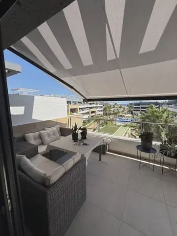 Ático de 2 habitaciones en Playa Flamenca, Orihuela en venta con piscina garaje - 489.000 € (Ref: 10049774)