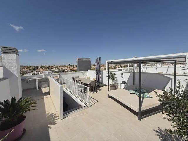 Ático de 2 habitaciones en Playa Flamenca, Orihuela en venta con piscina garaje - 489.000 € (Ref: 10049774)