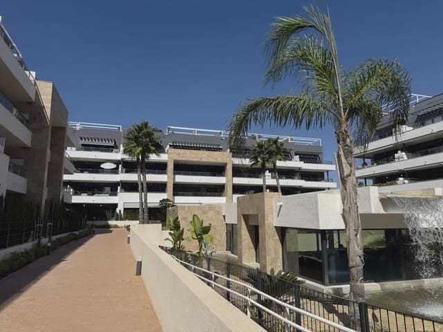 Ático de 2 habitaciones en Playa Flamenca, Orihuela en venta con piscina garaje - 489.000 € (Ref: 10049774)