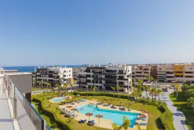 2 sovrum Takvåning till salu i Playa Flamenca med pool garage - 495 000 € (Ref: 10049777)