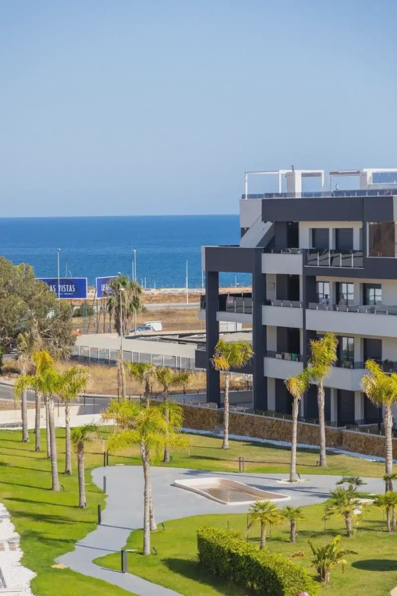 2 sovrum Takvåning till salu i Playa Flamenca med pool garage - 495 000 € (Ref: 10049777)