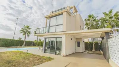 3 makuuhuone Huvila myytävänä paikassa Orihuela Costa mukana uima-altaan 
autotalli - 499 000 € (Ref: 10049778)