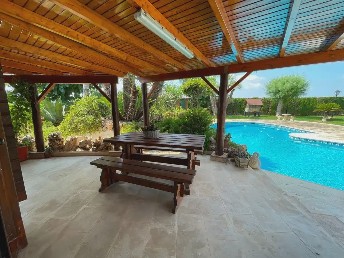 Finca/Casa Rural de 4 habitaciones en La Marina en venta - 476.000 € (Ref: 10049780)