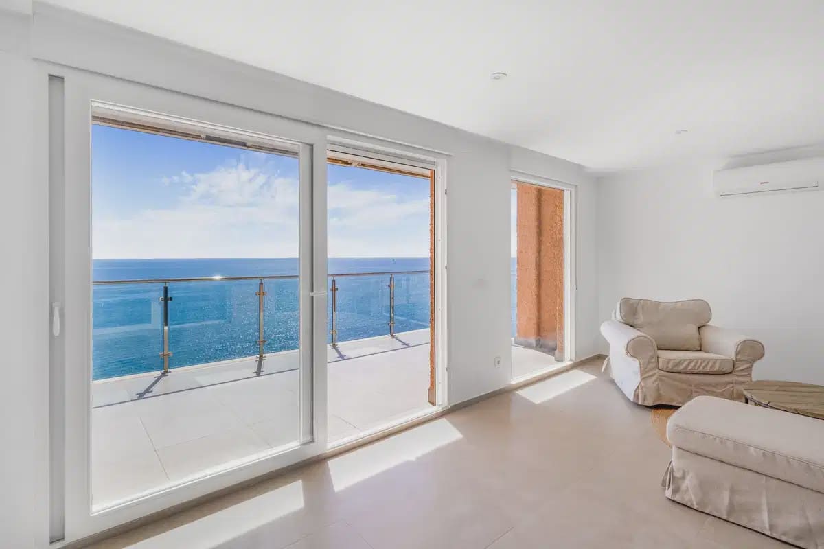 2 quarto Penthouse para venda em Torrevieja com piscina - 499 000 € (Ref: 10049784)