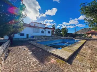 6 sovrum Villa till salu i Elda - 495 000 € (Ref: 10049785)