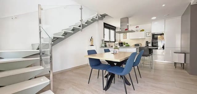 3 soverom Villa til salgs i Villamartin, Orihuela - € 495 000 (Ref: 10049788)