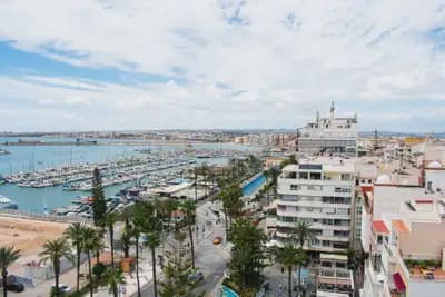 2 makuuhuone Ranta-asunto myytävänä paikassa Torrevieja - 480 000 € (Ref: 10049789)