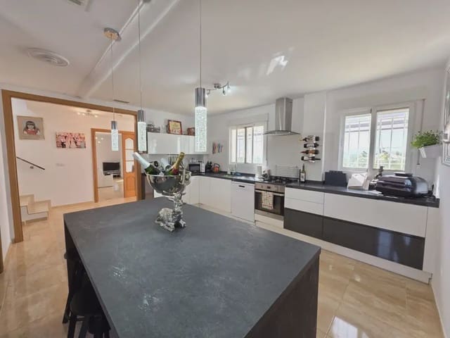 3 soveværelse Villa til salg i Lel, Pinoso med swimmingpool garage - € 574.995 (Ref: 10050549)