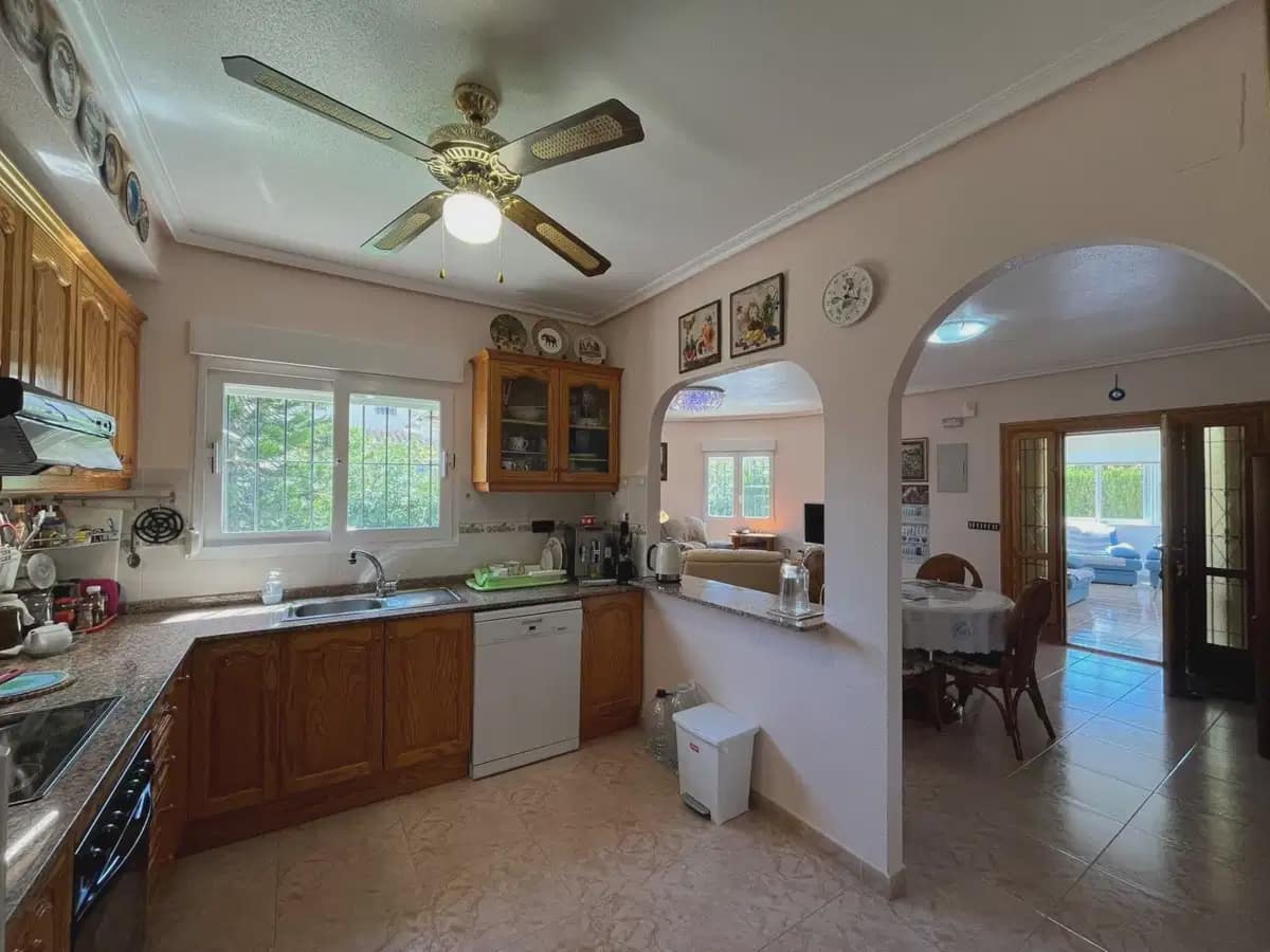 3 sypialnia Willa na sprzedaż w Playa Flamenca z basenem - 555 000 € (Ref: 10050550)