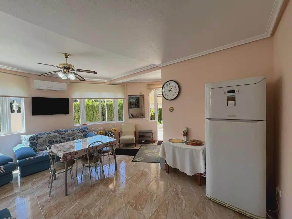 3 sypialnia Willa na sprzedaż w Playa Flamenca z basenem - 555 000 € (Ref: 10050550)