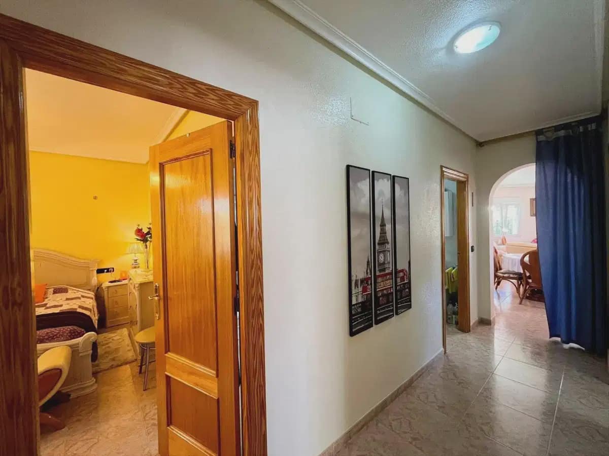 3 sypialnia Willa na sprzedaż w Playa Flamenca z basenem - 555 000 € (Ref: 10050550)