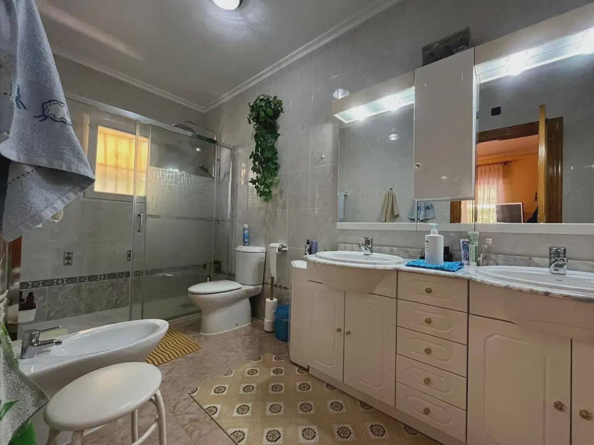 3 sypialnia Willa na sprzedaż w Playa Flamenca z basenem - 555 000 € (Ref: 10050550)