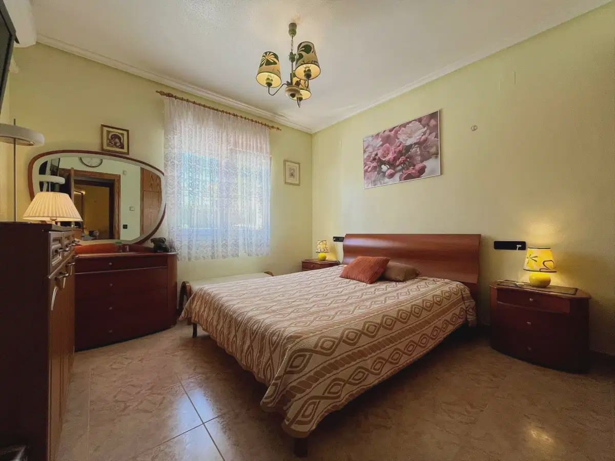 3 sypialnia Willa na sprzedaż w Playa Flamenca z basenem - 555 000 € (Ref: 10050550)