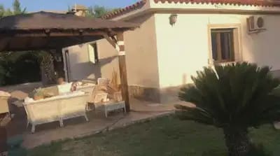 4 bedroom Villa for sale in Elda - € 579,995 (Ref: 10050553)
