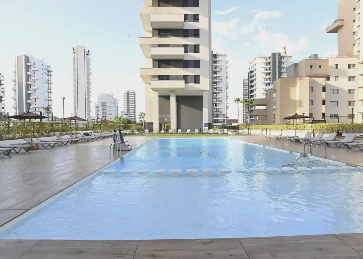 2 Zimmer Apartment zu verkaufen in Calpe / Calp mit Pool Garage - 525.000 € (Ref: 10050555)