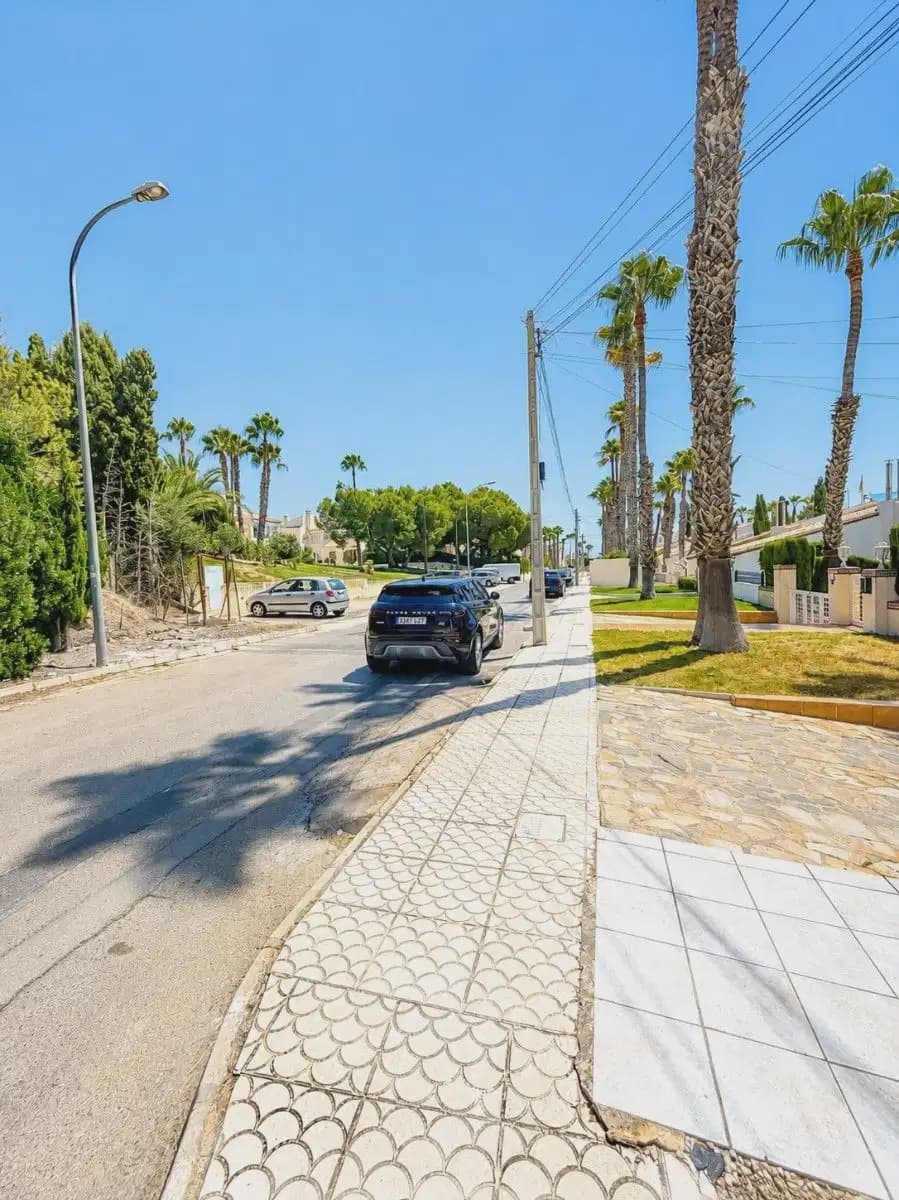 3 sypialnia Willa na sprzedaż w Villamartin z basenem garażem - 529 995 € (Ref: 10050557)
