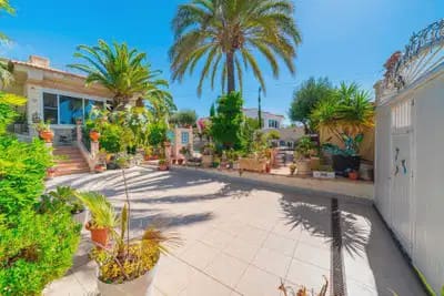 3 bedroom Villa for sale in Rojales - € 550,000 (Ref: 10050576)