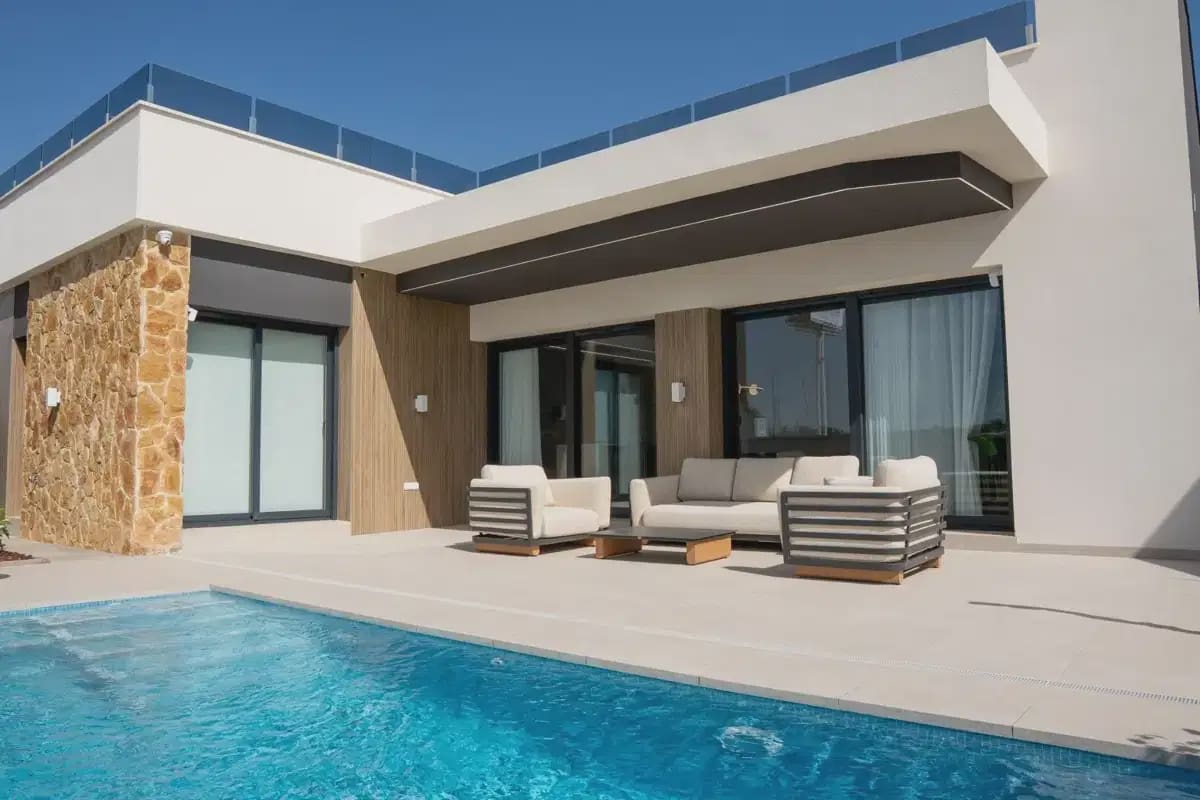 3 bedroom Villa for sale in Ciudad Quesada with pool garage - € 514,000 (Ref: 10050611)