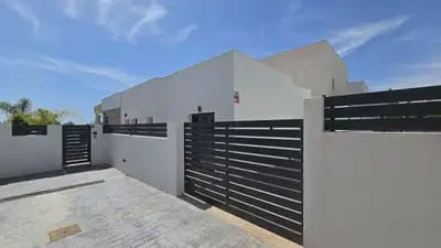 3 bedroom Villa for sale in Los Montesinos with pool - € 520,000 (Ref: 10050638)