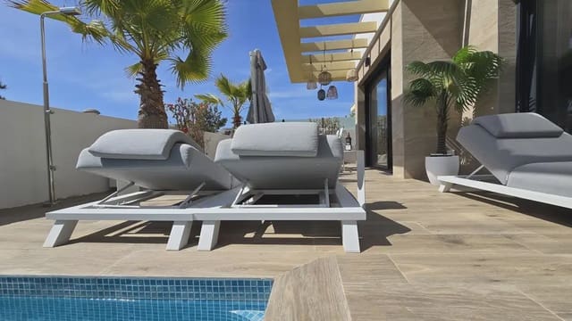 3 sovrum Villa till salu i Los Montesinos med pool - 520 000 € (Ref: 10050638)