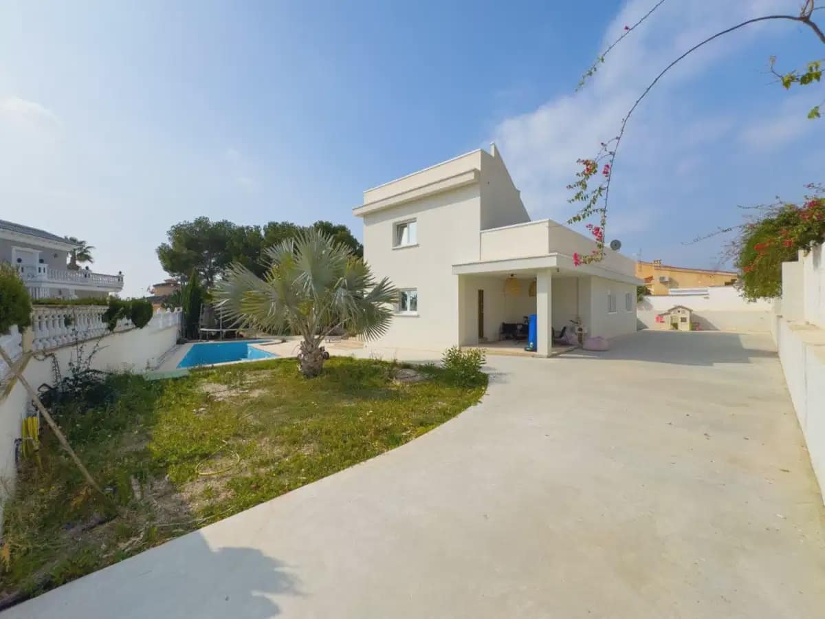 4 Zimmer Villa zu verkaufen in Dona Pepa - 549.000 € (Ref: 10050644)