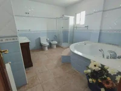 6 bedroom Villa for sale in La Siesta with pool - € 539,000 (Ref: 10050659)