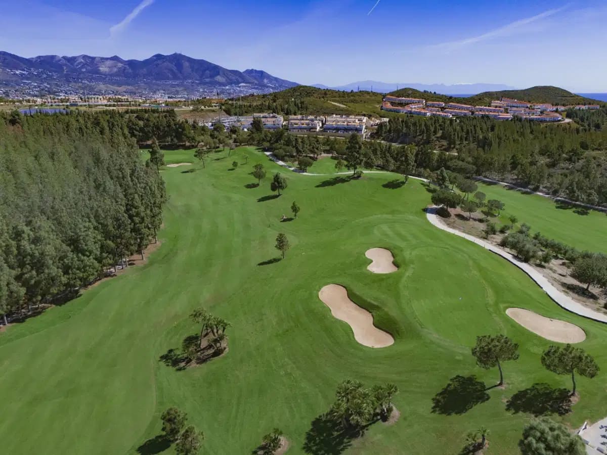 Apartamento de 3 habitaciones en Mijas en venta con piscina garaje - 458.000 € (Ref: 10062408)