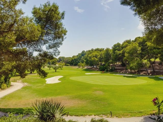 3 makuuhuone Omakotitalo myytävänä paikassa Orihuela Costa, Orihuela mukana uima-altaan - 324 900 € (Ref: 10064954)