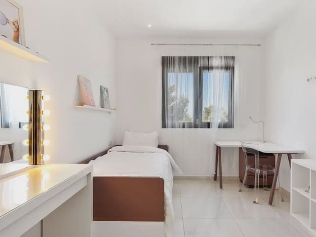 3 makuuhuone Omakotitalo myytävänä paikassa Orihuela Costa, Orihuela mukana uima-altaan - 324 900 € (Ref: 10064954)