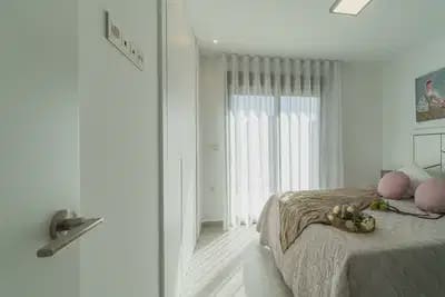 Leilighet til salgs i Los Balcones med svømmebasseng garasje - € 330 000 (Ref: 10064965)