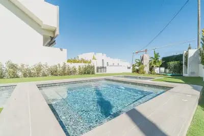 Leilighet til salgs i Los Balcones med svømmebasseng garasje - € 330 000 (Ref: 10064965)